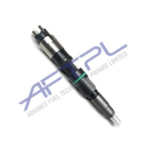 Common Rail Fuel Injector D28-001-900, 095000-7050 for Shanghai Diesel SDEC